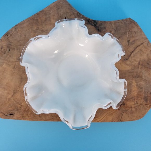 Fenton Silver Crest White Opalescent Glass Bonbon Candy Dish excellent condition - Picture 3 of 10